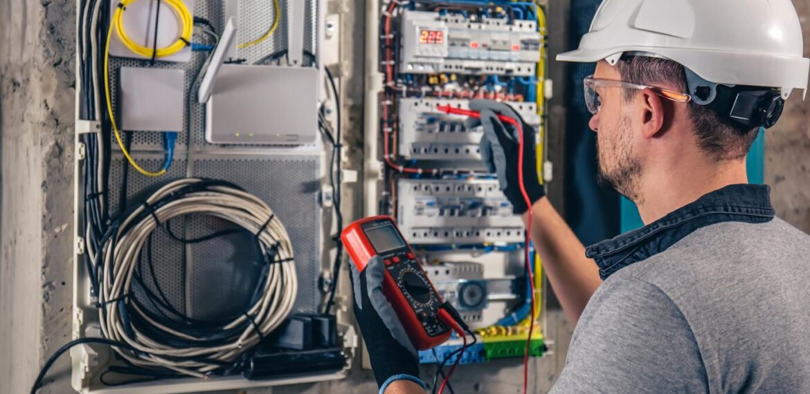 فني كهربائي جسر الأمان