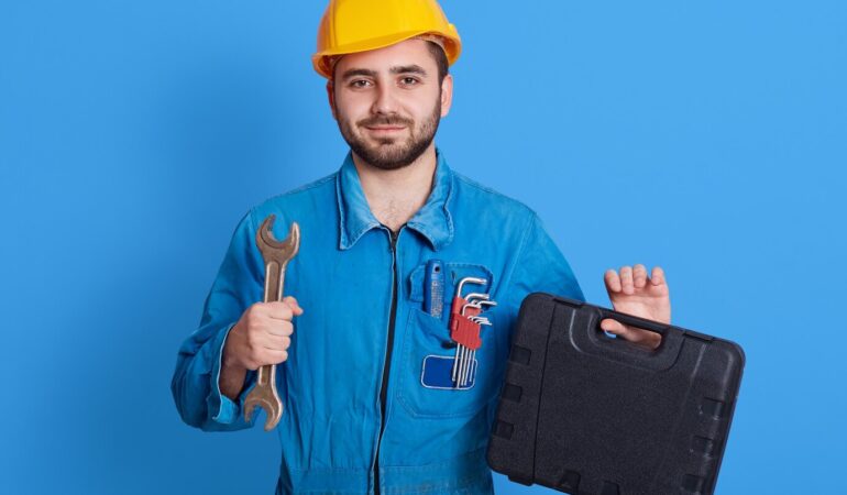 أفضل فنيين كهرباء وسباكة في أبوظبي – 0555232941